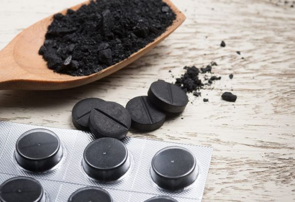 Medizinische Kohle ist ein bewährtes Mittel bei Durchfall oder bei Vergiftungen durch Nahrungsmittel oder Schwermetalle